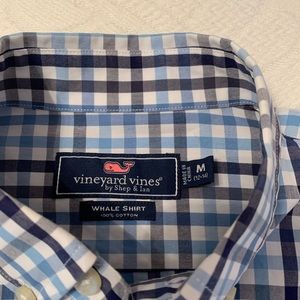 Button down Vineyard Vines long sleeve